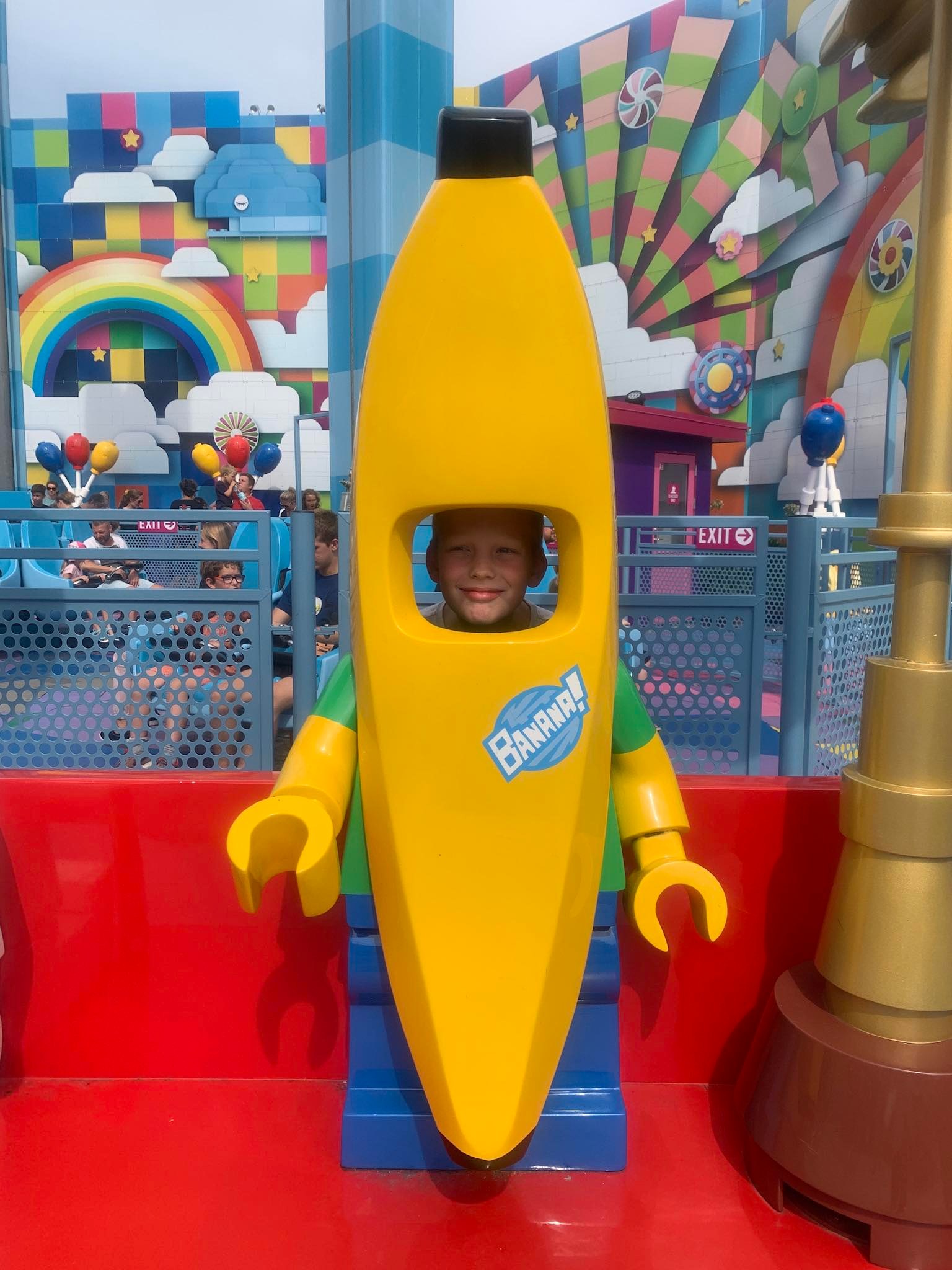 chłopiec w stroju banana